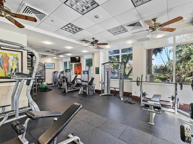 19501 W Country Club Dr # 2102, Aventura FL 33180