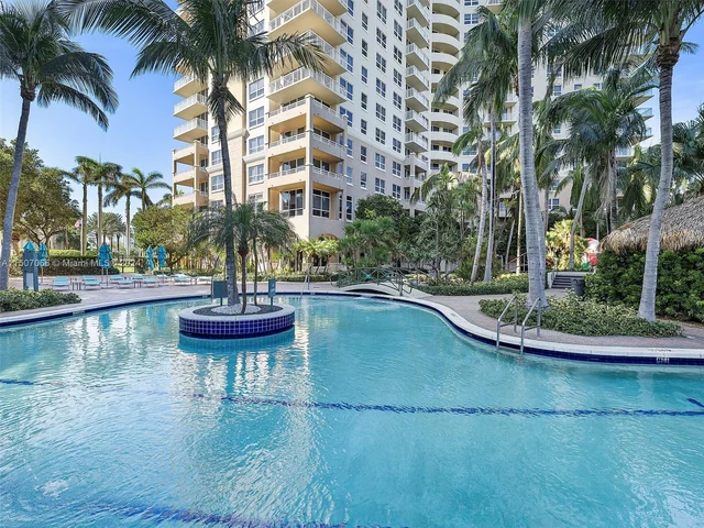 19501 W Country Club Dr # 2102, Aventura FL 33180