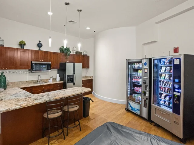 1830 Radius Dr # 822, Hollywood FL 33020