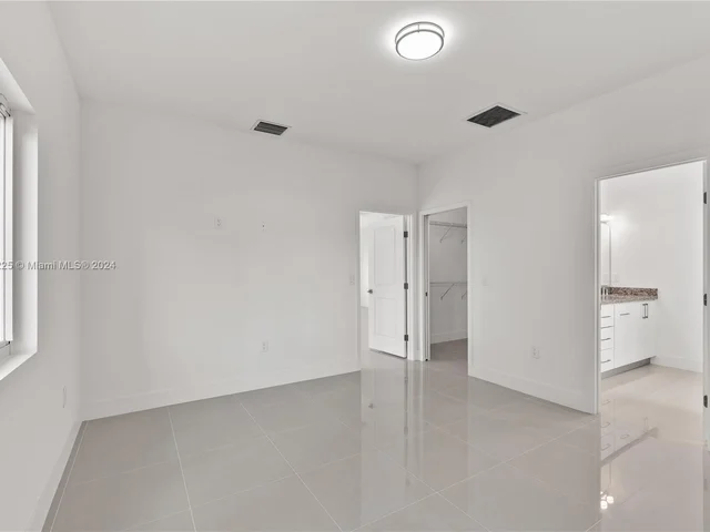 550 NW 58th Ct, Miami FL 33126