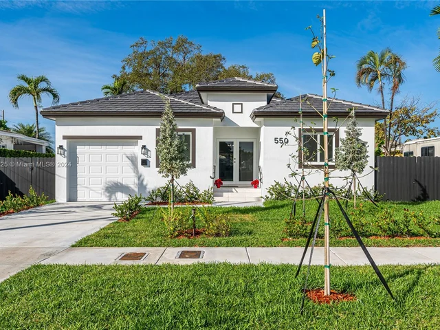 550 NW 58th Ct, Miami FL 33126