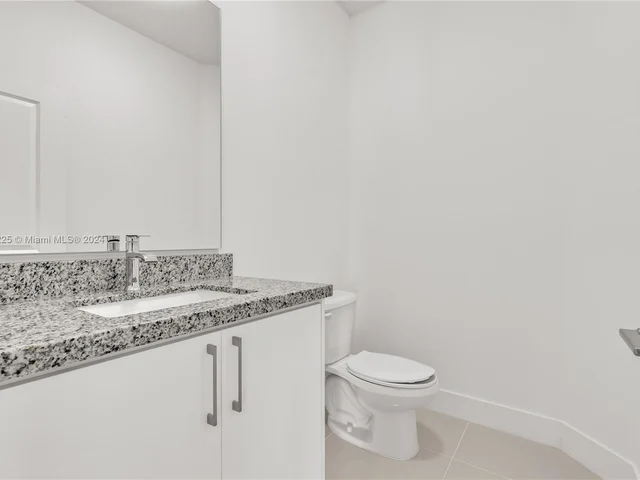 550 NW 58th Ct, Miami FL 33126