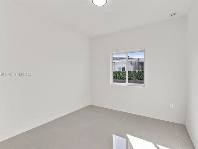 550 NW 58th Ct, Miami FL 33126