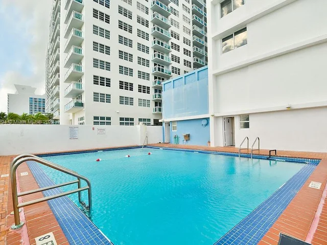 6969 Collins Ave # 412, Miami Beach FL 33141