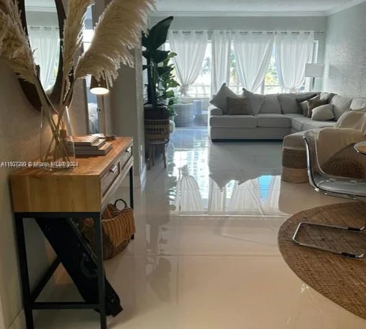 1985 S Ocean Dr # 2B, Hallandale Beach FL 33009