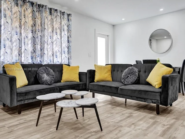 229 NW 7th Ave, Dania Beach FL 33004