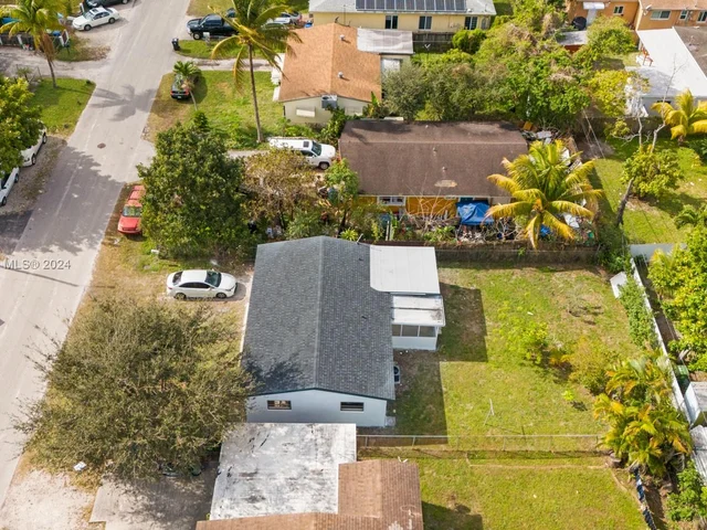 3413 SW 12th Pl, Fort Lauderdale FL 33312