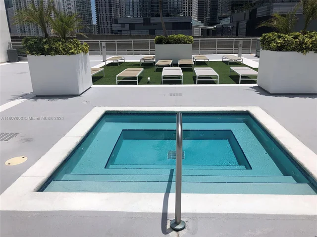 690 SW 1st Ct # 1030, Miami FL 33130