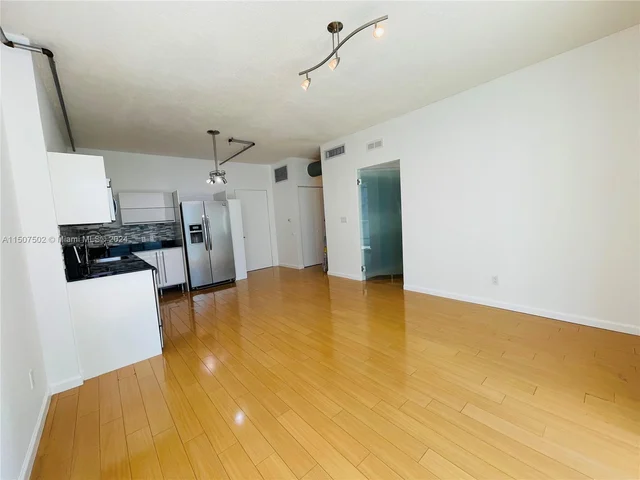 690 SW 1st Ct # 1030, Miami FL 33130