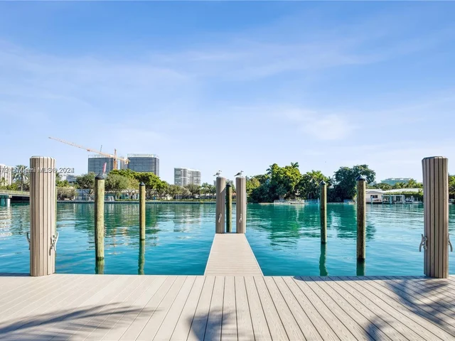 9521 E Bay Harbor Dr # 302, Bay Harbor Islands FL 33154