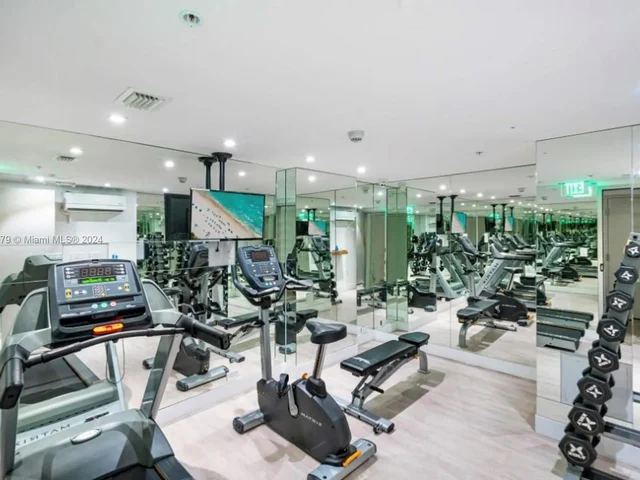 9521 E Bay Harbor Dr # 302, Bay Harbor Islands FL 33154