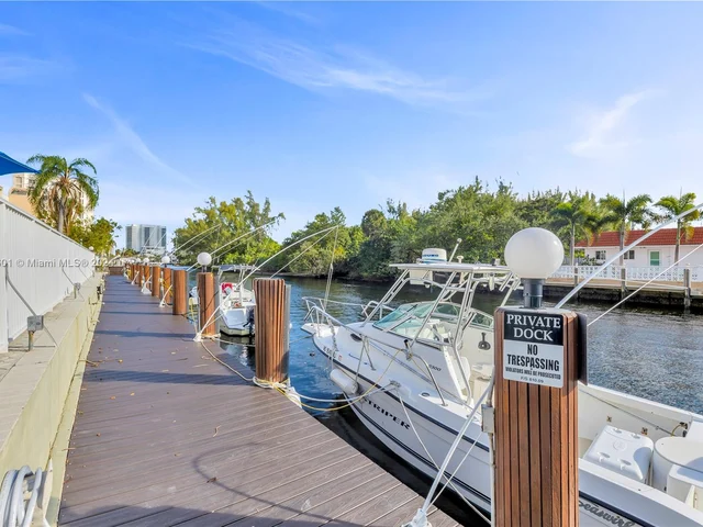 1340 NE 28th Ave # 143, Pompano Beach FL 33062