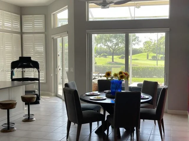 126 Coral Cay Dr, Palm Beach Gardens FL 33418