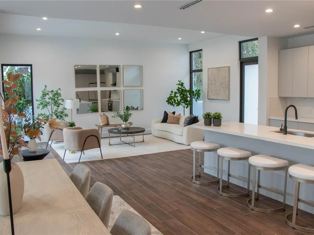 1510 SW 15th St, Miami FL 33145