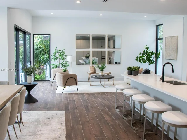 1510 SW 15th St, Miami FL 33145