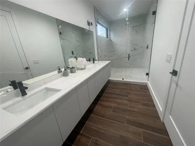 1510 SW 15th St, Miami FL 33145