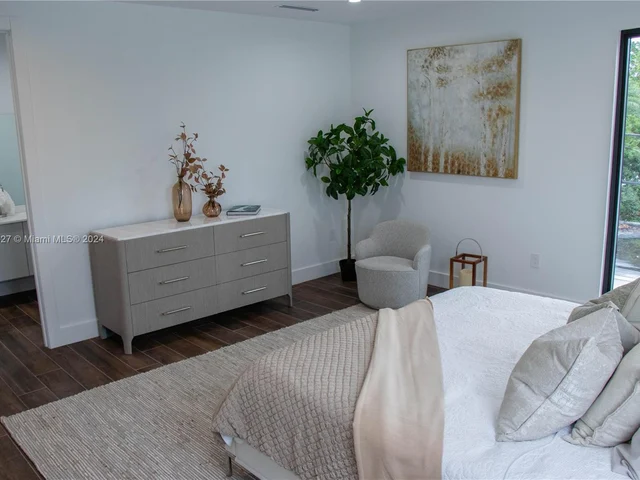 1510 SW 15th St, Miami FL 33145