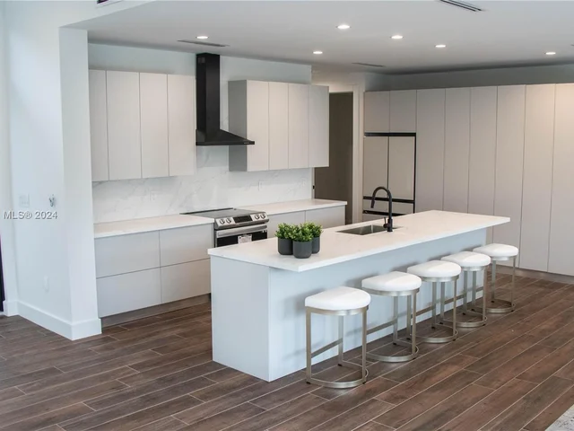 1510 SW 15th St, Miami FL 33145