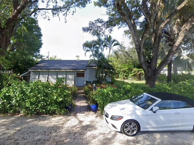 1645 NE 7th Pl, Fort Lauderdale FL 33304