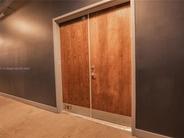 1749 NE Miami Ct # 207, Miami FL 33132