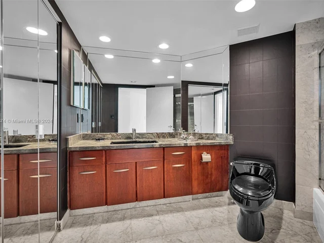 16485 Collins Ave # 1236, Sunny Isles Beach FL 33160