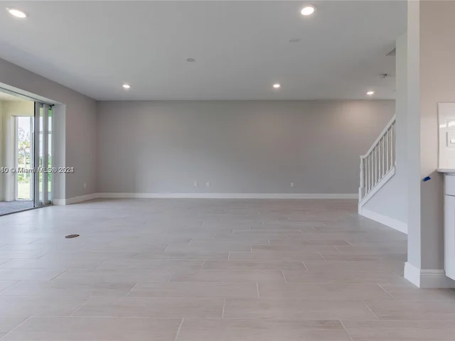 3701 Greenway Dr, Hollywood FL 33021