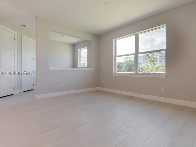 3701 Greenway Dr, Hollywood FL 33021