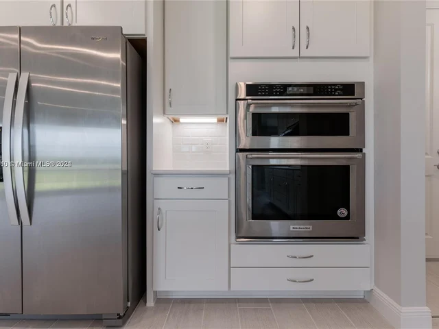 3701 Greenway Dr, Hollywood FL 33021