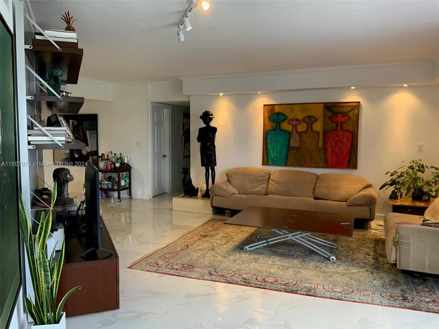 19707 Turnberry Way # 8B, Aventura FL 33180