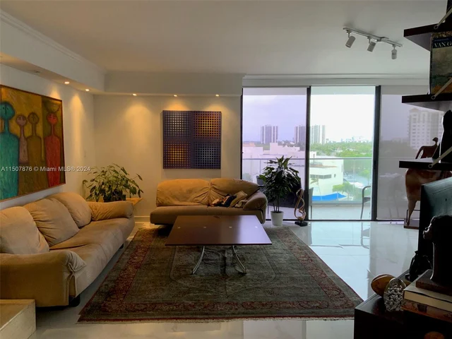 19707 Turnberry Way # 8B, Aventura FL 33180