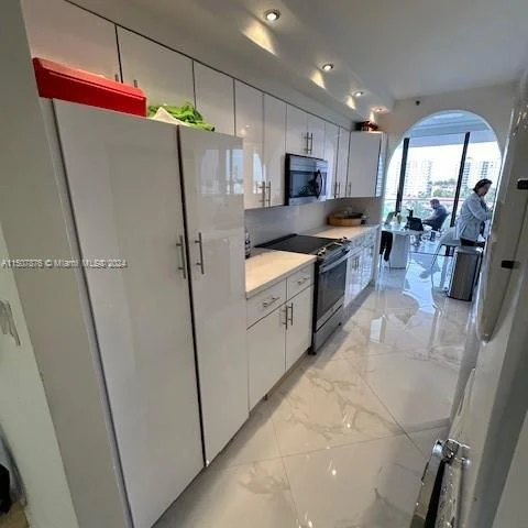 19707 Turnberry Way # 8B, Aventura FL 33180