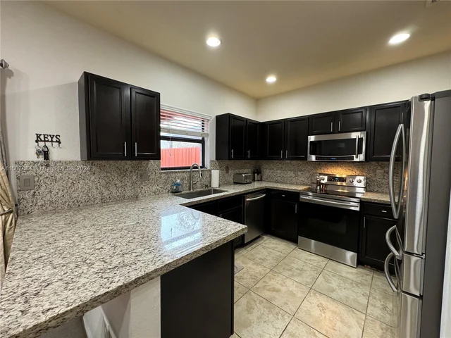 342 NE 37th Ave, Homestead FL 33033