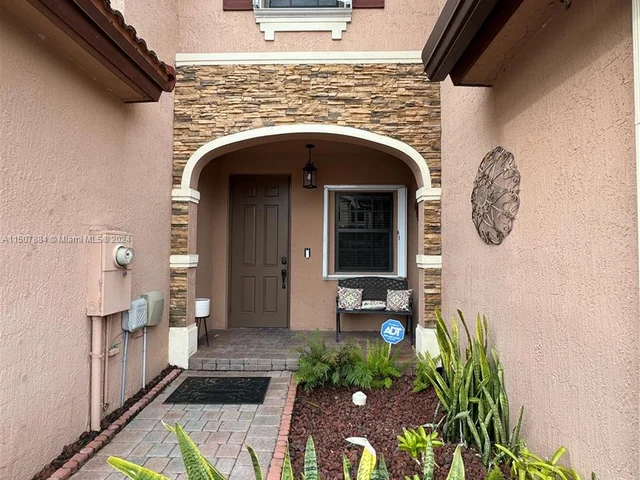 342 NE 37th Ave, Homestead FL 33033