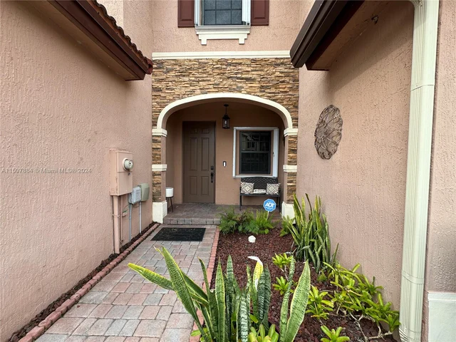 342 NE 37th Ave, Homestead FL 33033