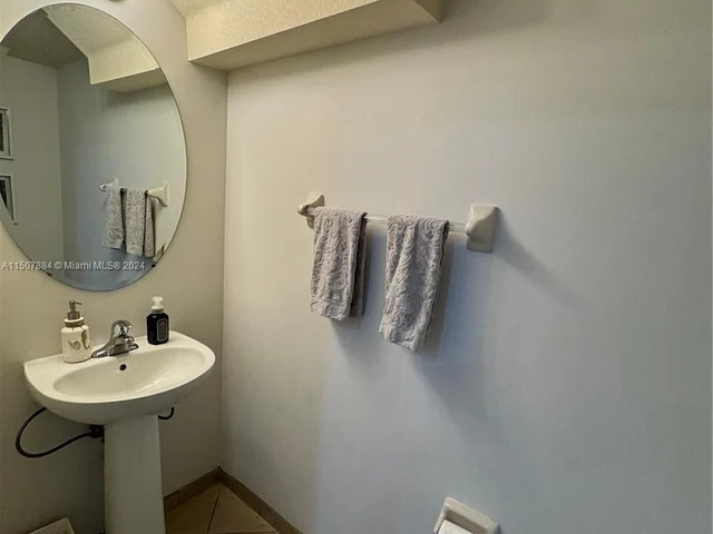 342 NE 37th Ave, Homestead FL 33033