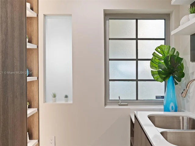 1341 Meridian Ave # 105, Miami Beach FL 33139