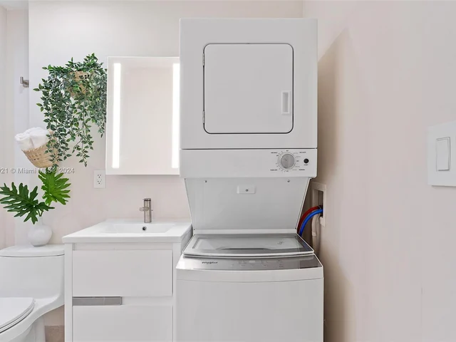 1341 Meridian Ave # 105, Miami Beach FL 33139