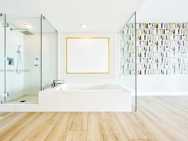 650 NE 32nd St # 3803, Miami FL 33137