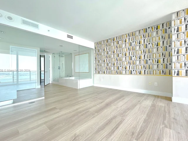 650 NE 32nd St # 3803, Miami FL 33137