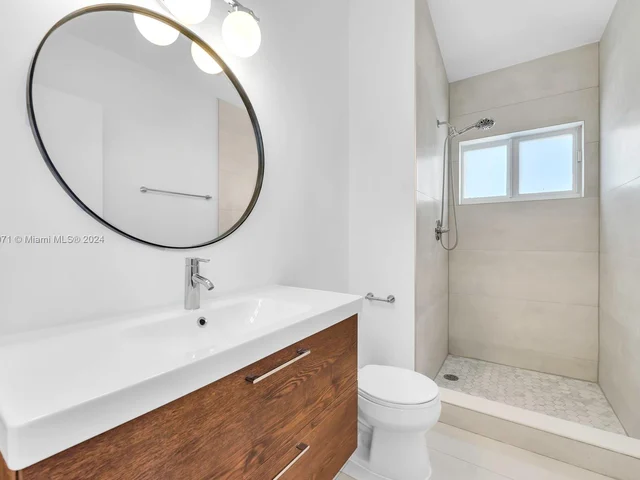 1980 NE 159th St, North Miami Beach FL 33162