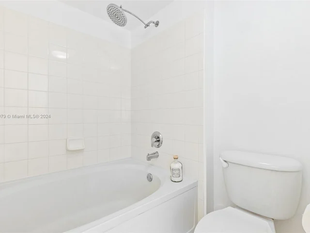 2831 NE 185th St # 604, Aventura FL 33180