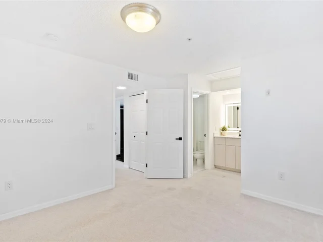 2831 NE 185th St # 604, Aventura FL 33180