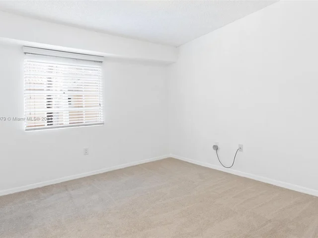 2831 NE 185th St # 604, Aventura FL 33180