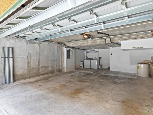 2831 NE 185th St # 604, Aventura FL 33180