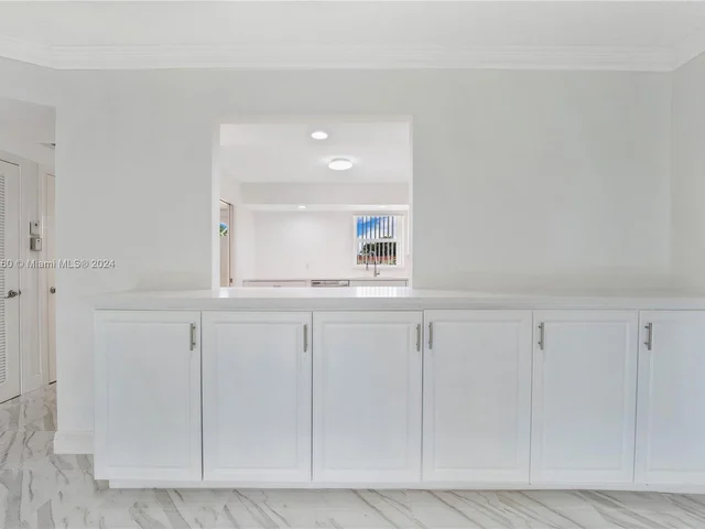 271 S Hollybrook Dr # 307, Pembroke Pines FL 33025