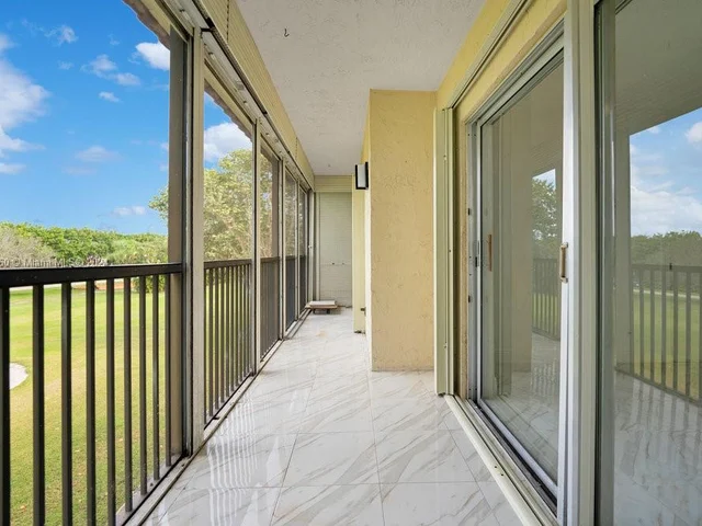 271 S Hollybrook Dr # 307, Pembroke Pines FL 33025