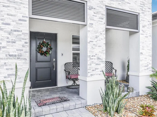 19080 SW 133rd Ct, Miami FL 33177