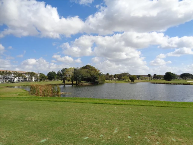 13450 SW 3rd St # 113D, Pembroke Pines FL 33027