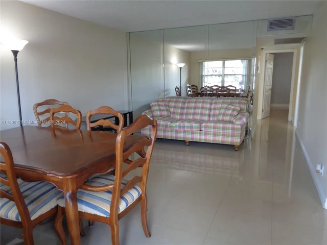 13450 SW 3rd St # 113D, Pembroke Pines FL 33027