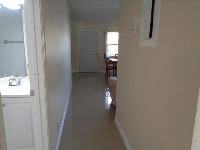 13450 SW 3rd St # 113D, Pembroke Pines FL 33027